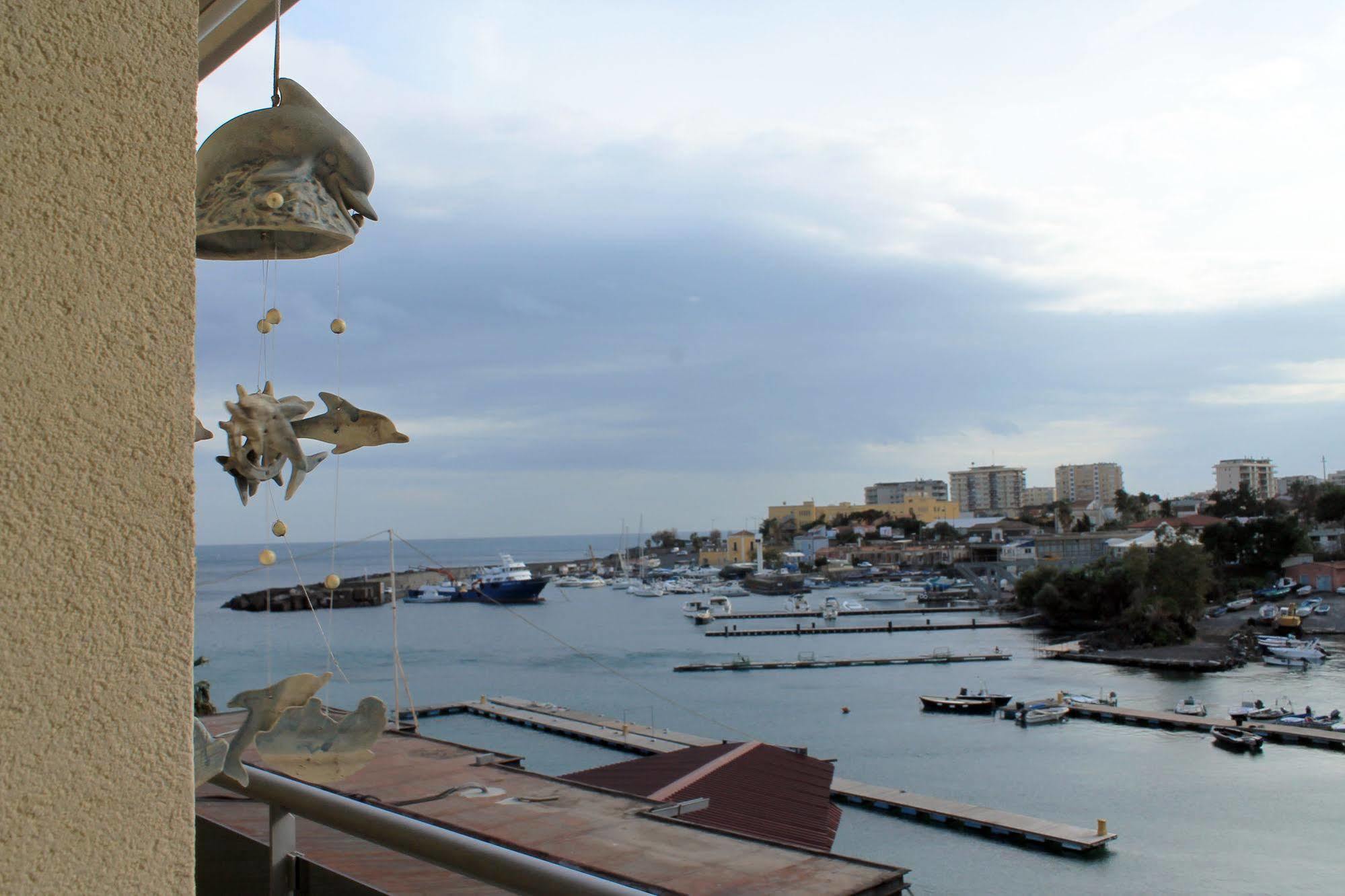 Bed and Breakfast Baia Di Ognina Катания Экстерьер фото